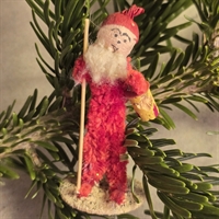 piberenser-nisse-stav-lygte-hvidt-skaeg-roed-hue-gammel-julepynt-